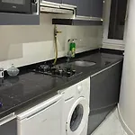 Amora Apartment