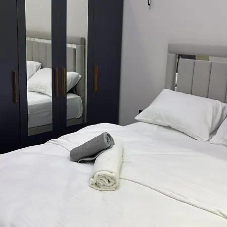 Amora Apartment